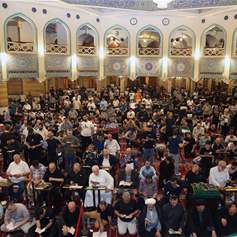حشود غفيرة أحيت ليلة القدر الكبرى في مسجد الإمامين الحسنين(ع)